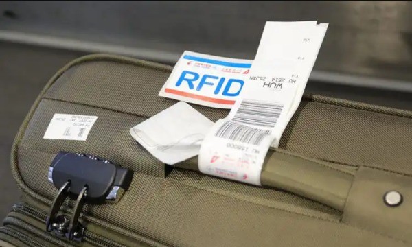Η επανάσταση της RFID στα αεροπορικά ταξίδια: Επίλυση του προβλήματος των χαμένων αποσκευών με έξυπνα συστήματα αποσκευών