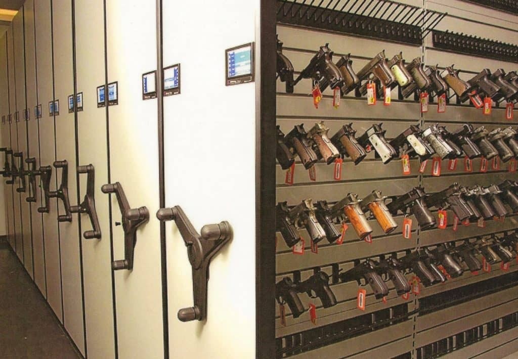 Βελτίωση της ασφάλειας όπλων με RFID: Έξυπνα ερμάρια, κεραίες UHF και παρακολούθηση σε πραγματικό χρόνο