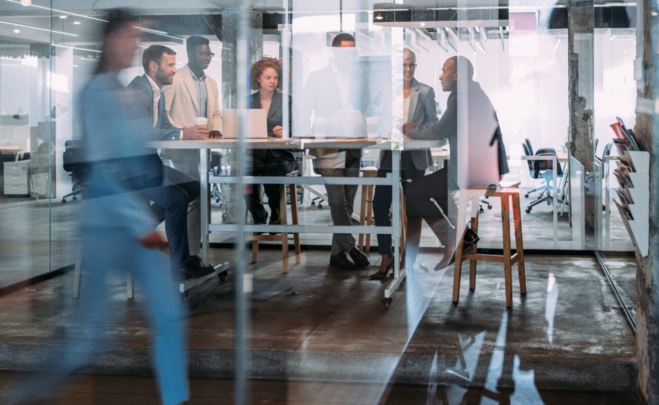 Απρόσκοπτη Πρόσβαση, Εξυπνότερος Έλεγχος: Η RFID Επαναπροσδιορίζει την Ασφάλεια των Επιχειρήσεων και την Κινητικότητα του Εργατικού Δυναμικού